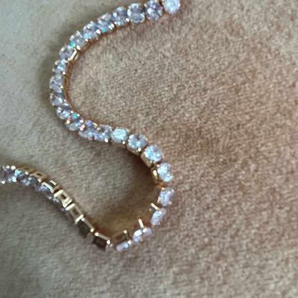 Cubic zirconia tennis necklace - BEAUTIFUL! - Picture 4 of 4